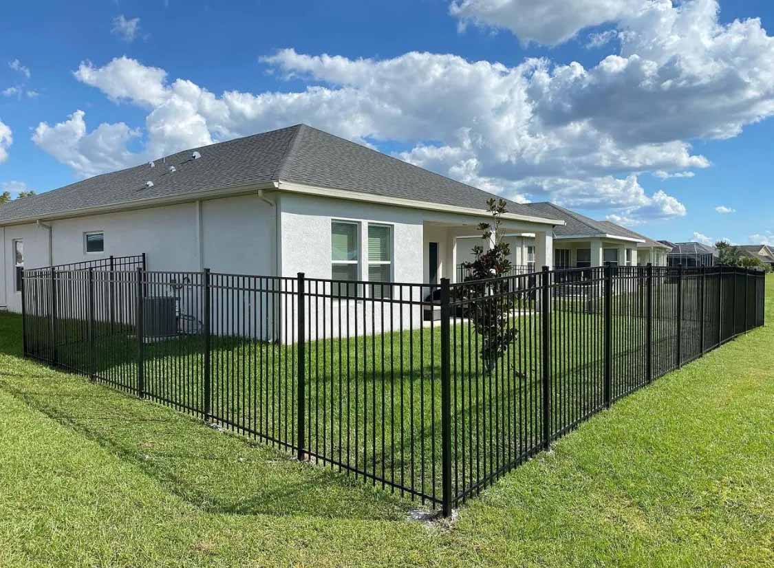 aluminum fence company in the Tampa Florida area.