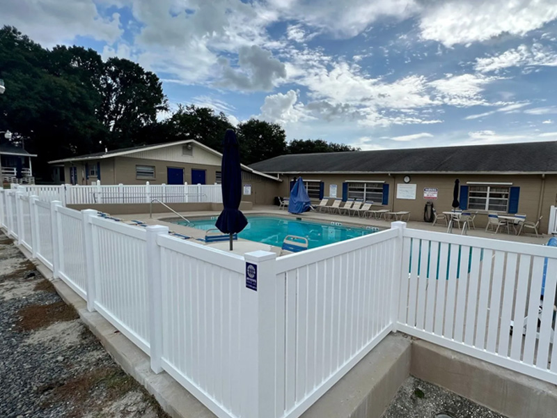 Pool Fence Contractor in Tampa Florida