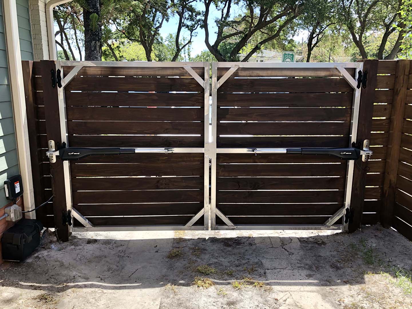 Custom Gates in the Tampa Florida area.