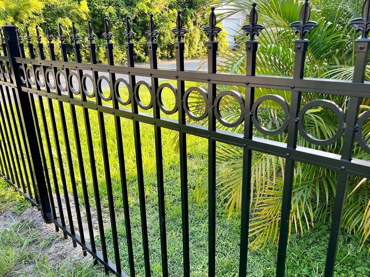 Aluminum decorative fence company in Tampa Florida