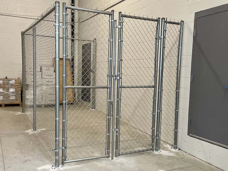 Chain Link fence kennel company in Tampa Florida